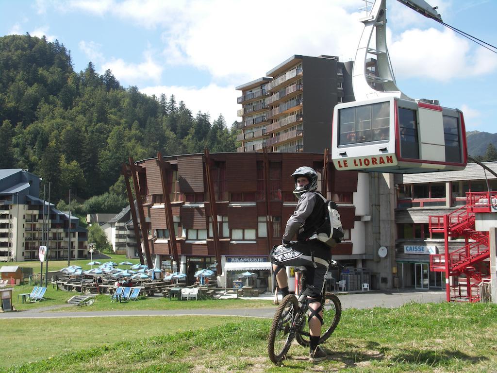 Le Saporta- Studios Et Appartements Meubles De Tourisme Le Lioran Luaran gambar